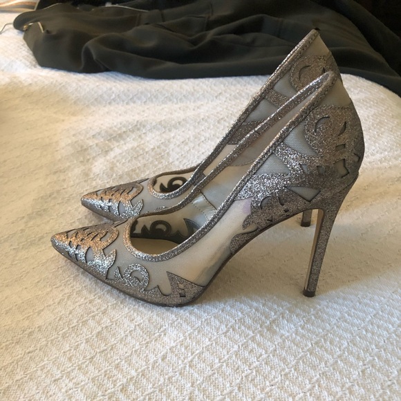 Jessica Simpson Liereena 2 Mesh Pointed Toe Cutout Pumps - Picture 3 of 8